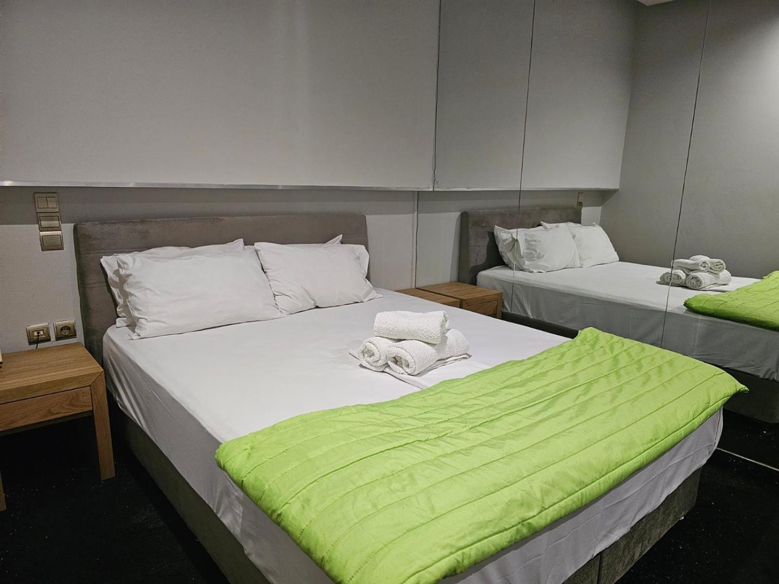 Feevos Otel Pire Dış mekan fotoğraf