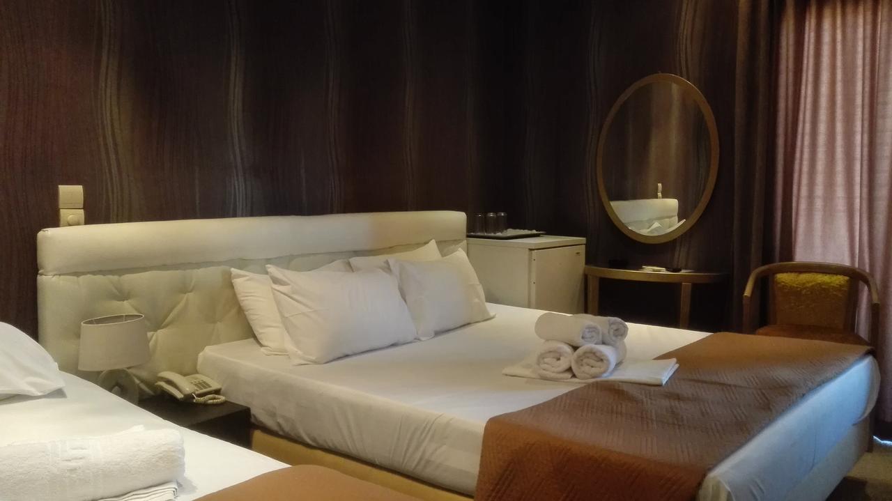 Feevos Otel Pire Dış mekan fotoğraf